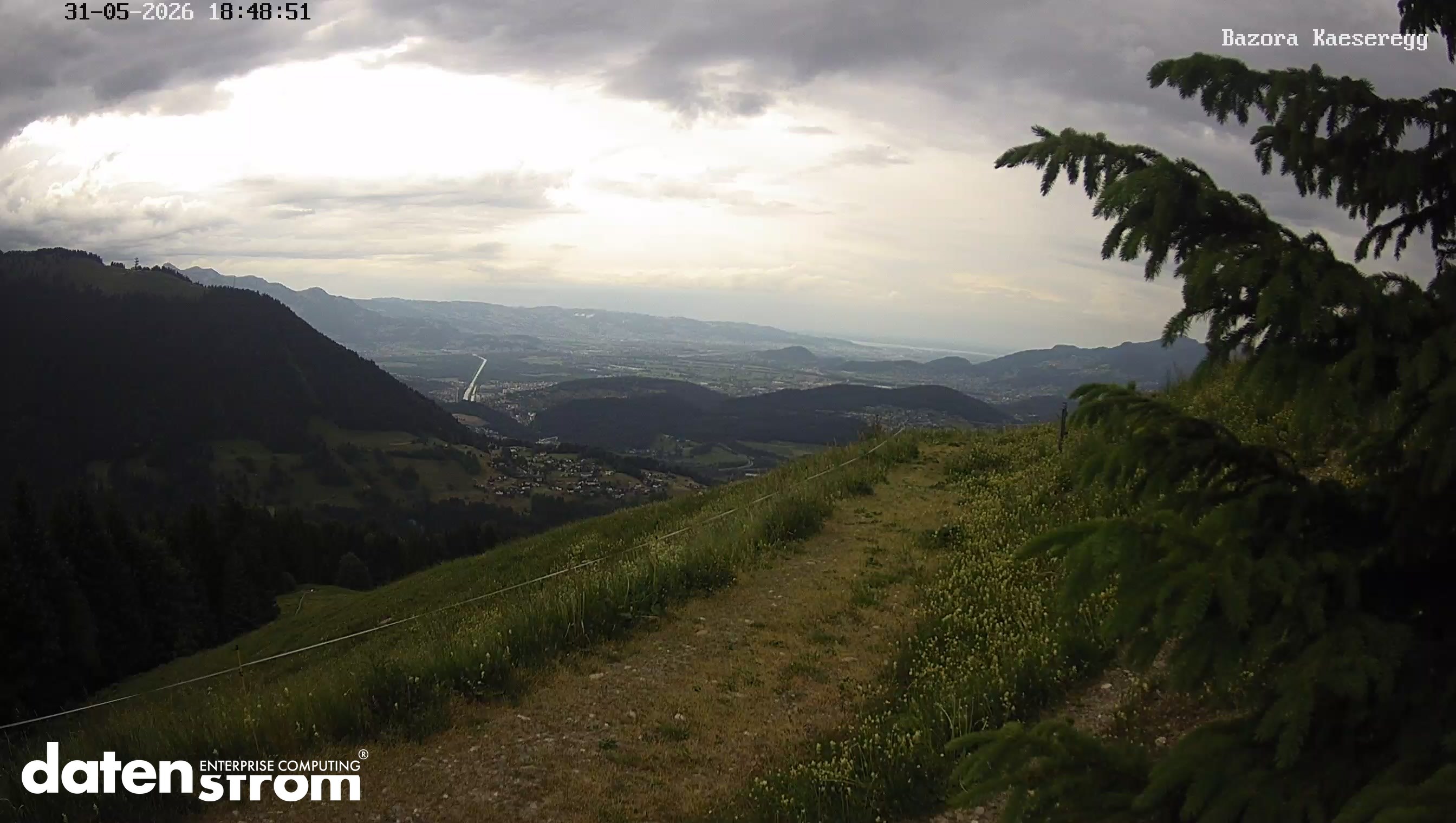 18:58
