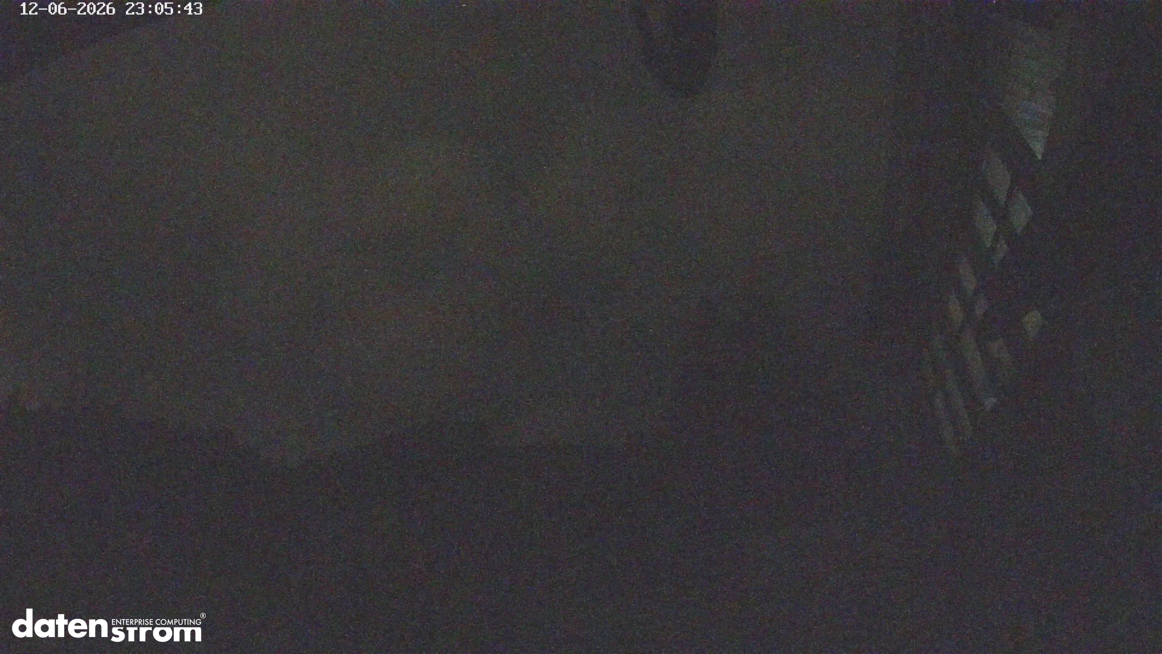 23:15
