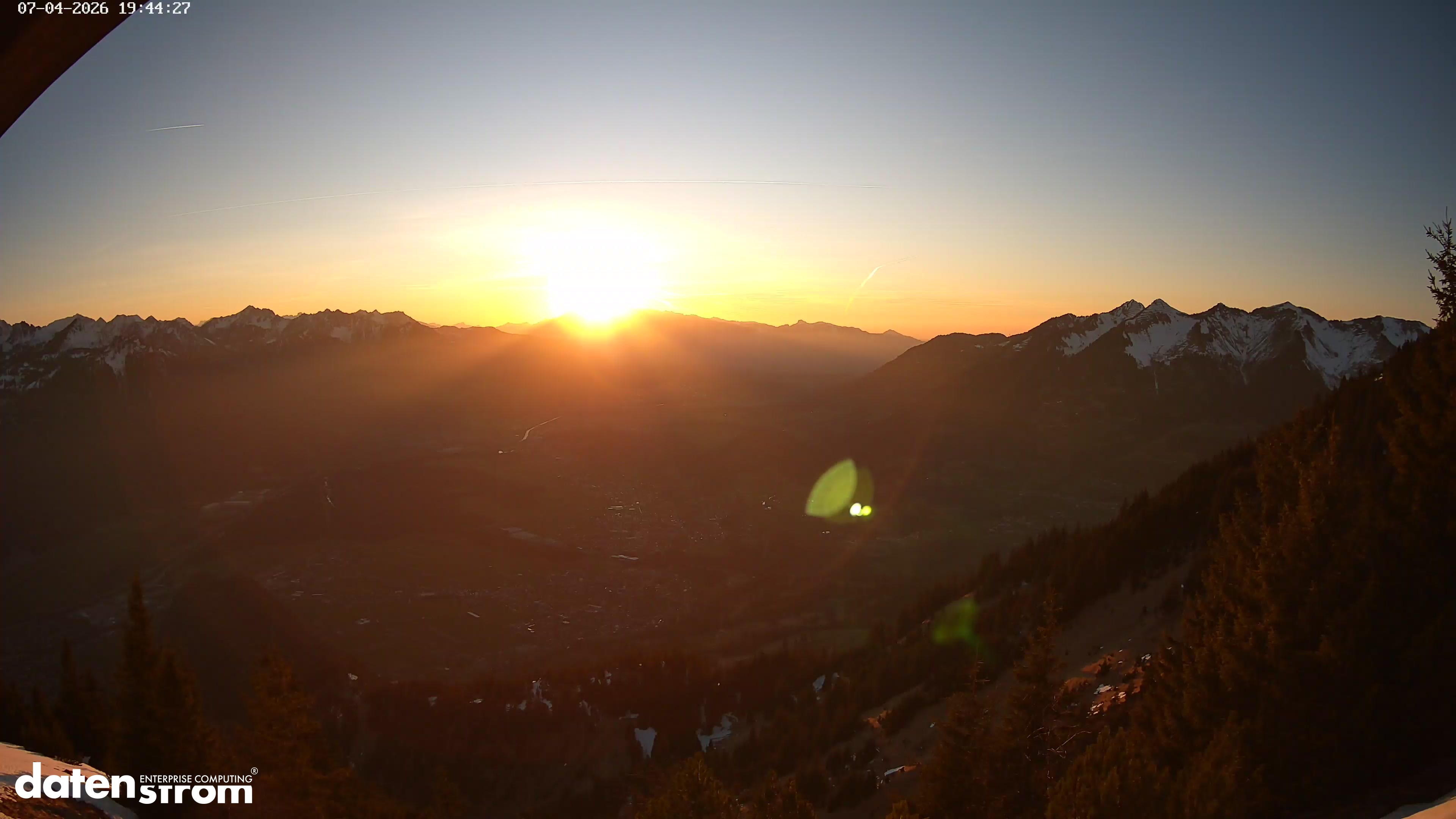 dramatic_sunrise (0.99)