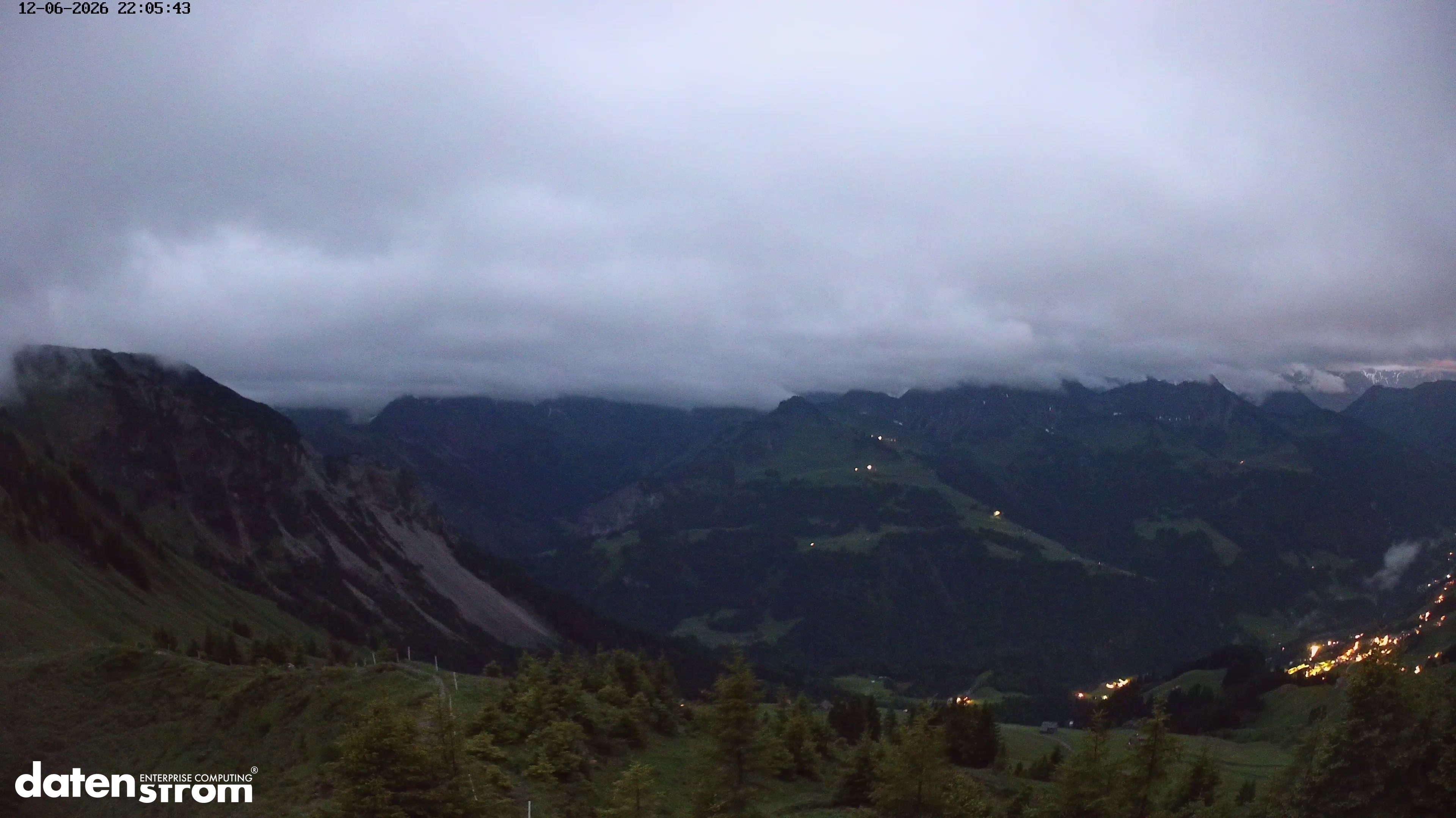 22:15