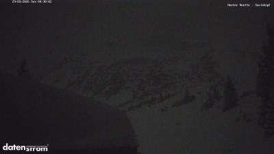 fresh_snow (0.41), heavy_snowfall (0.34)