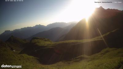 dramatic_sunrise (0.98)