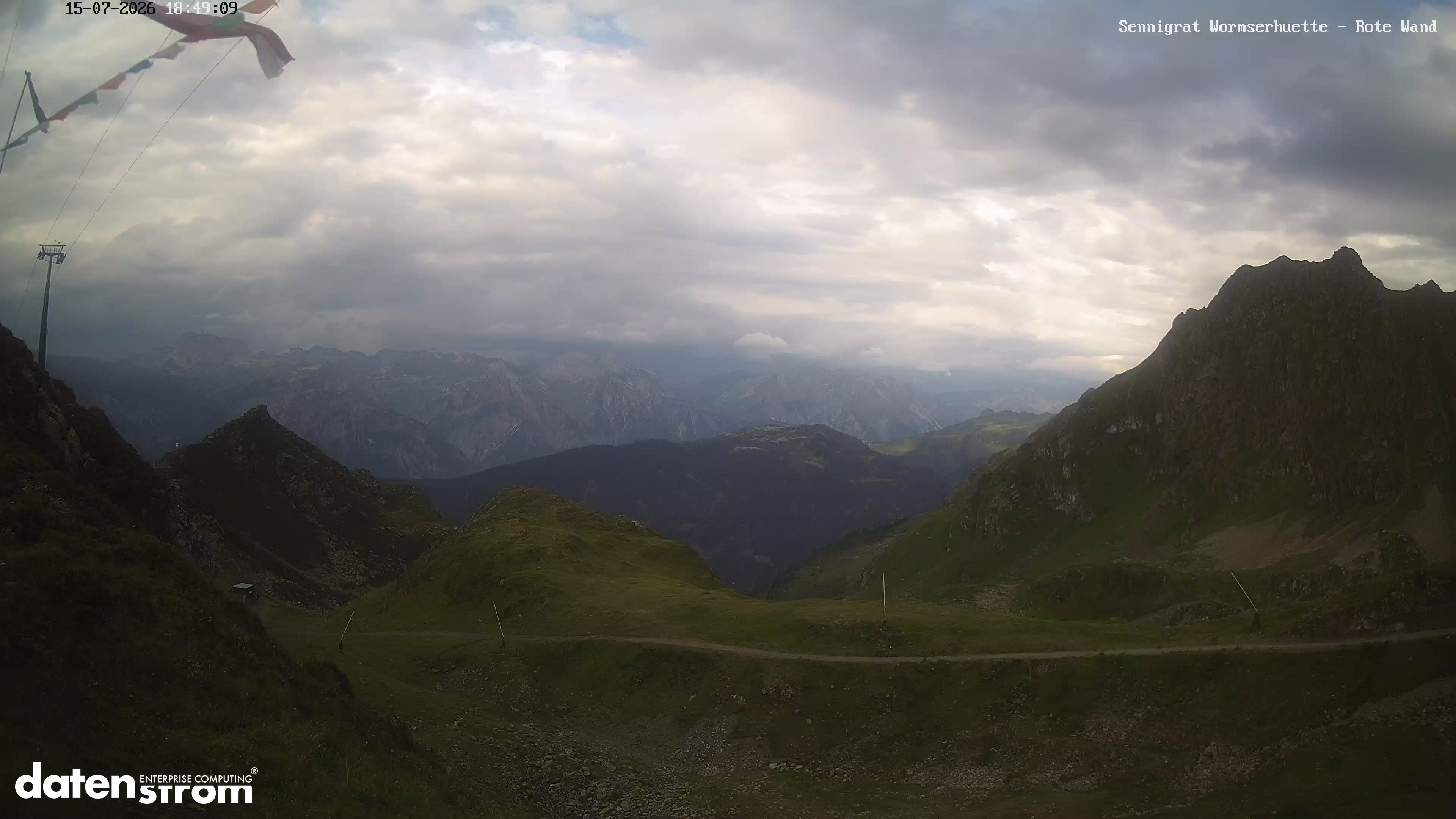18:59